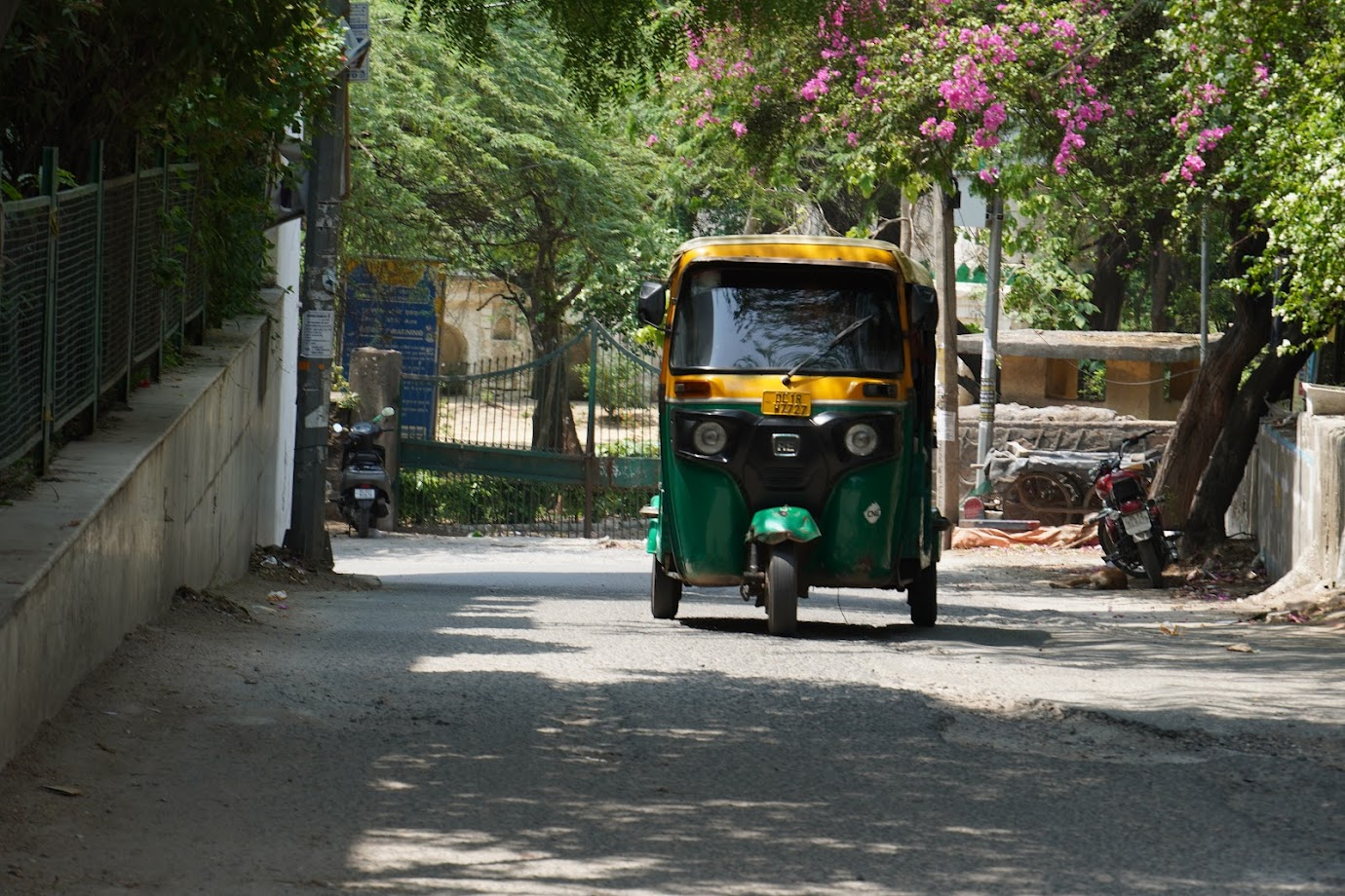 Speed Mehrauli by Autorickshaw